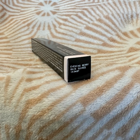 Mary Kay Evening Berry Unlimited Lipgloss - Picture 2 of 2